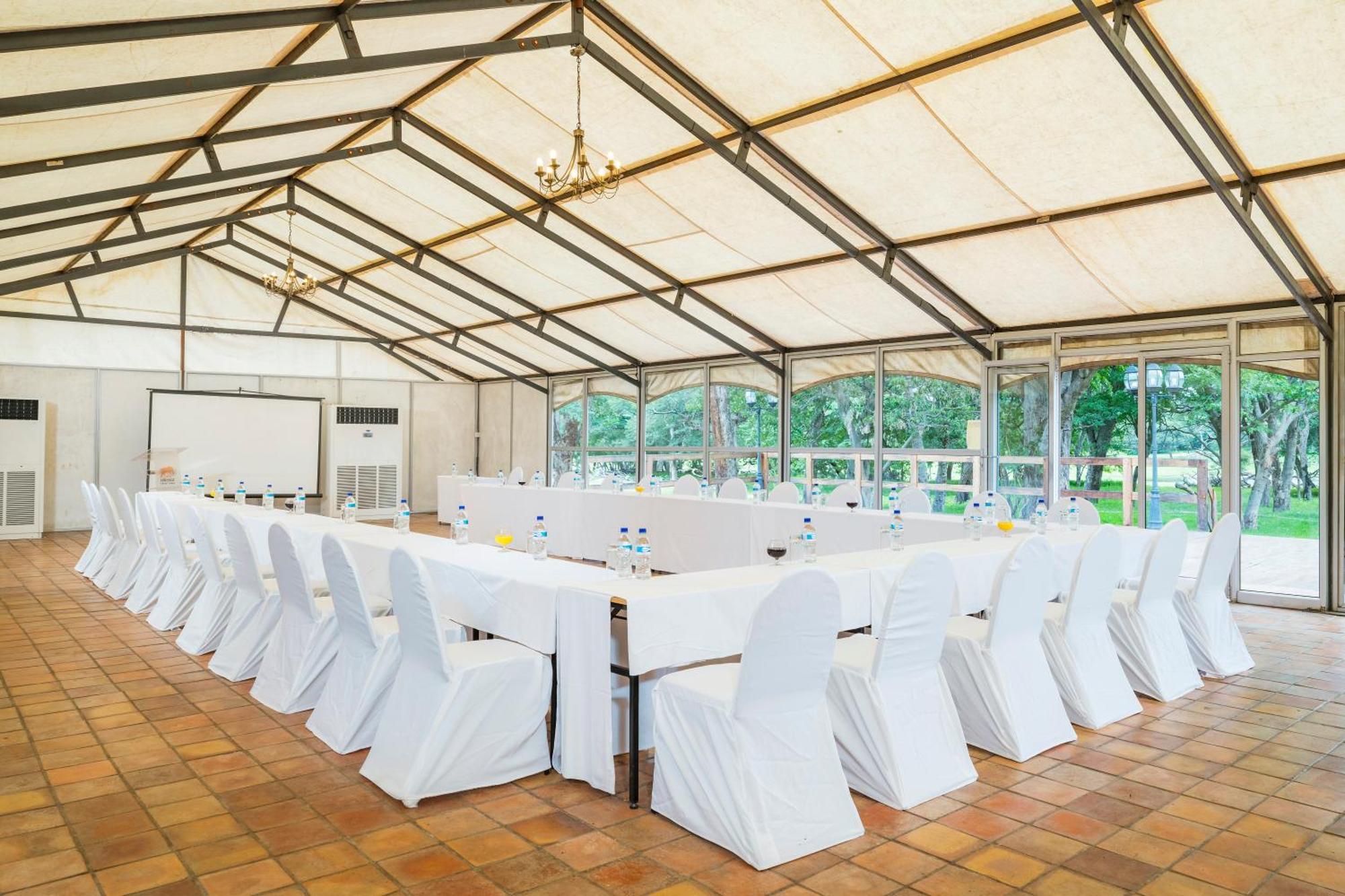 Hwange Safari Lodge Dete Eksteriør bilde